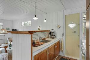 Charm And Idyll In Hou