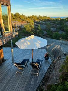 Modern Cabin With Sea Views In Portør