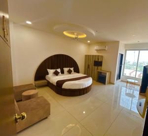 Hotel The Velvet Rooms & Banquet