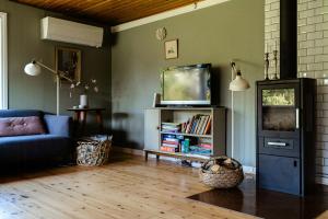 Rosemary House Is A Peaceful Family Getaway