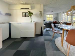 Relax In The Countryside With Pool