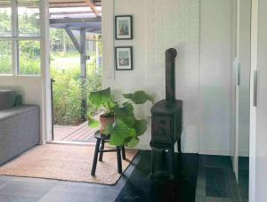 Relax In The Countryside With Pool