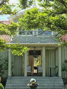 Charming Artists House In Söderåkra