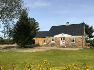 Historic House By Kongeåen And Freedom Bridge