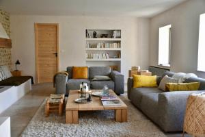 Superbe Maison Rénovée Proche De Poët-Laval