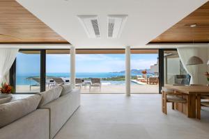 Villa Aroka 4 Bed Sea View - KBR41