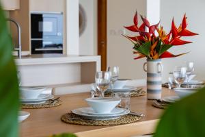 Villa Aroka 4 Bed Sea View - KBR41