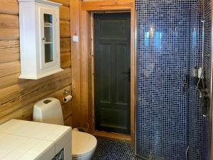 Idyllic Log Cabin At Nordseter