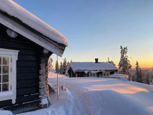 Idyllic Log Cabin At Nordseter