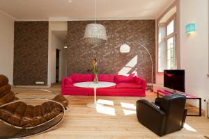 Spacious Apartment With Terrace And Garden View