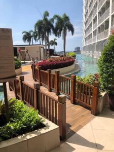 Jovics Condo at Breeze Residences.