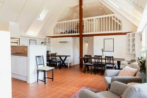 Timber House With Sauna And Activity Room