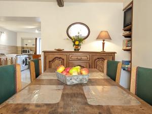 Gîtes chaleureux près de Luxeuil, jardin commun - FR-1-583-472