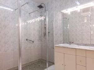 Maison ancienne rénovée avec piscine, à Brotte-lès-Ray - FR-1-583-454