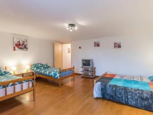 Maison ancienne rénovée avec piscine, à Brotte-lès-Ray - FR-1-583-454