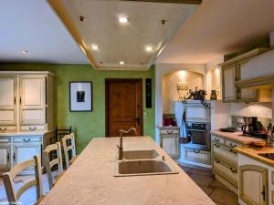 Maisons de vacances Gite confortable en bord de Saone - FR-1-583-461 : photos des chambres