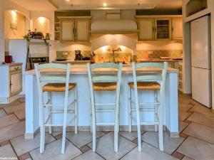 Maisons de vacances Gite confortable en bord de Saone - FR-1-583-461 : photos des chambres
