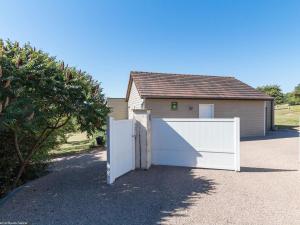 Maisons de vacances Charmante maison bois avec piscine et animaux admis - FR-1-583-475 : photos des chambres