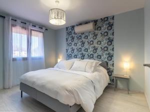 Confort moderne dans les Vosges du Sud avec piscine et jacuzzi - FR-1-583-480