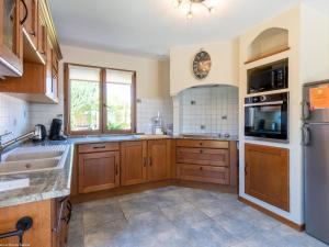 Confort moderne dans les Vosges du Sud avec piscine et jacuzzi - FR-1-583-480