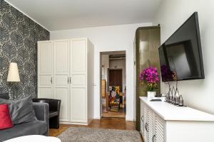 City center 2 bed flat with free parking