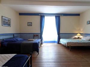 Maisons de vacances Gite familial 6 pers avec billard et salle de jeux - FR-1-583-488 : photos des chambres