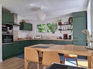 Maison familiale 3 chambres à 300m de la plage - FR-1-788-81