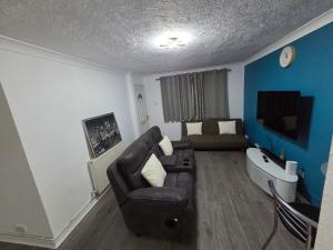 3 Bedroom Flat - Colchester- Train Station - Close to Town