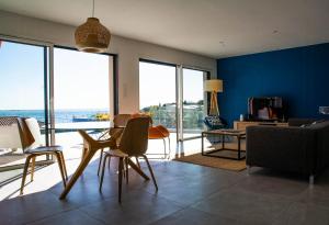 Maisons de vacances Villa With Panoramic Views Of Thau Lagoon : photos des chambres