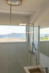 Maisons de vacances Villa With Panoramic Views Of Thau Lagoon : photos des chambres