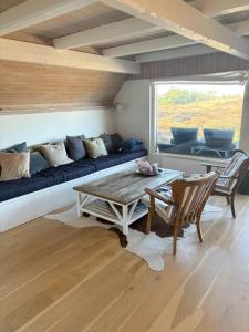 Renovated Fishermans House On Large Natural Plot