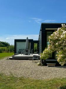 Modern Holiday Home By Limfjord - 3hvězdičkové hotely ve městě Øster Assels