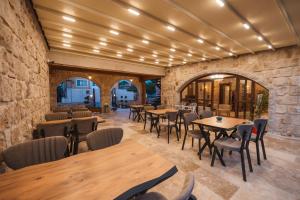 Sv Valinor Stone House