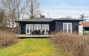 Beachfront Summerhouse With Amazing View And Peace