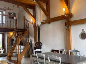 Gîte avec espace bien-être, sauna et hammam à Moffans-et-Vacheresse - FR-1-583-447