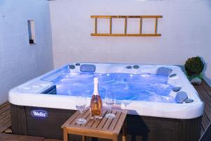 Villa Italo Spa - Wine Tasting - Parking Car