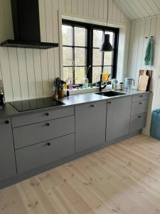 Modern Holiday Home 5 Minutes From The Sea