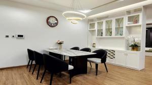 Căn Hộ Tại Metropolis 4 Phòng ngủ sang trọng