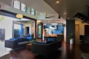 Villa With 5 Bed Room & Private Pool - 4 Minutes from The Beach By Walk