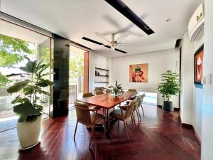 Villa With 5 Bed Room & Private Pool - 4 Minutes from The Beach By Walk