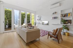 Modern Charm MeetsConvenience