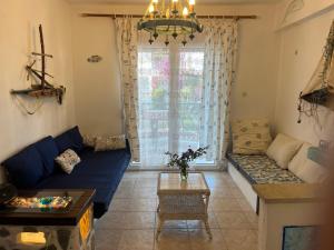 Pefkoxori Maisonette 250m from the sea with garden and parking