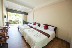 Baansuan Aokhai Beach Resort