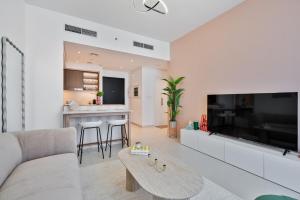 Venetian - Wake up to Burj Khalifa views in Downtown Dubai