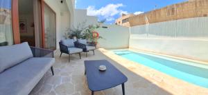 Elegant Retreat with Private Pool & Parking - 4hvězdičkové hotely ve městě Sliema
