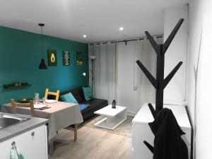 Appartements Studio moderne tout equipe au pied des monuments : photos des chambres