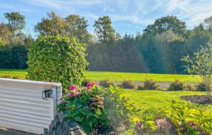 2 Bedroom Nice Home In Juelsminde