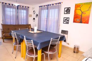 Cabaña con pileta y gran parque en Mendoza AZUL