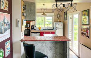 5 Bedroom Beautiful Home In Taulé