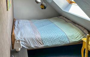 Maisons de vacances 5 Bedroom Beautiful Home In Taule : photos des chambres